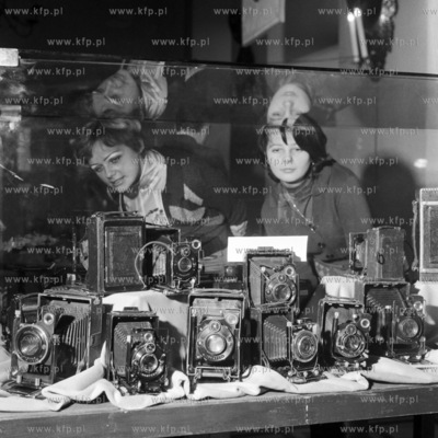 Wystawa sprzętu fotograficznego pochodzących ze zbiorów...