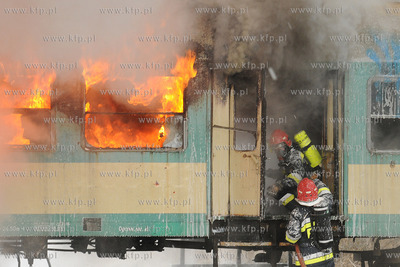 Wspolne cwiczenia antyterorystow, policji, strazy granicznej...