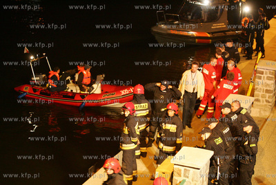 Szczecin. Okolo godz 00.20 samochod osobowy marki BMW...