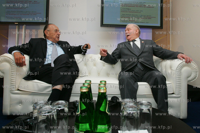 Szczecin. W hotelu Radisson odbywaly sie dzis II dni...