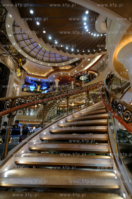 Wnetrza wycieczkowska Emerald Princess.
21.08.2009
fot....