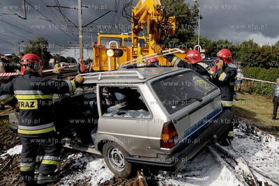 Na strzezonym przejezdzie kolejowym przy ul. Puckiej...