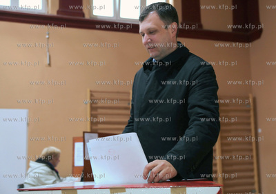 Wybory samorzadowe 2010 w Sopocie. Gimnazjum nr 2 w...