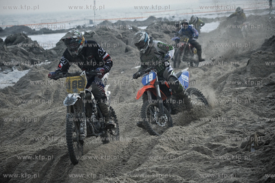 Zawody motocrosowe na plazy miejskiej w Gdyni zorganizowane...