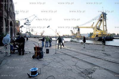 Tereny Stoczni Gdanskiej. Plan zdjeciowy filmu Uklad...