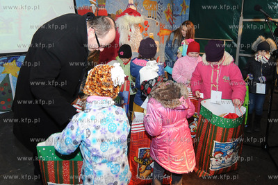 Gdansk. Przybycie Mikolaja i rozswietlenie najwyzszej...