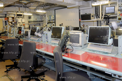 Wspolne cwiczenia okretow i lotnictwa Marynarki Wojennej...