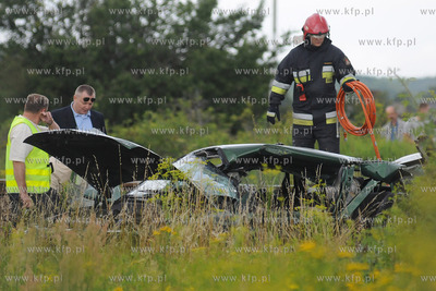 Smiertelny wypadek na przejezdzie kolejowym w Redzie...