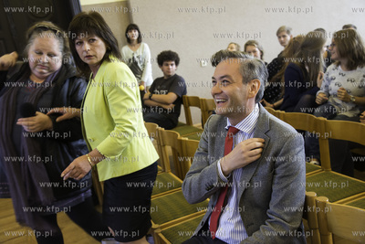 Slupsk. Greenpeace ufundowal budowe elektrowni slonecznej...