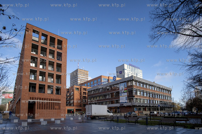 Gdańsk. Budynek NOT i nowo powstałe Apartamenty Rajska....