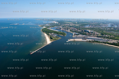 Port Gdańsk z lotu ptaka. 25.05.2009 fot. Kacper Kowalski...
