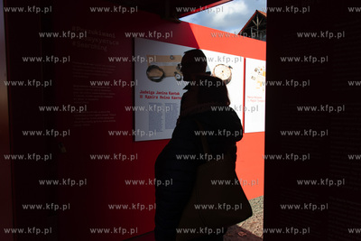 Wystawa #StolenMemory zrealizowana przez Arolsen Archives...