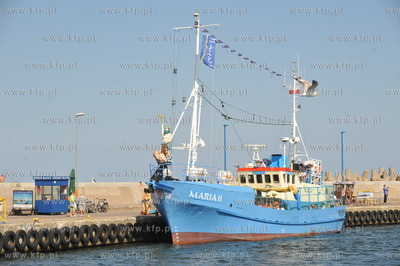 Port we Wladyslawowie. Nz. Kuter Rybacki Maria II,...