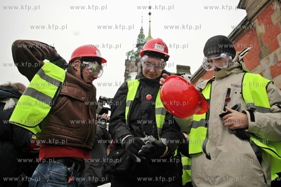 Symboliczne pozegnanie antresoli, ktora znajduje sie...