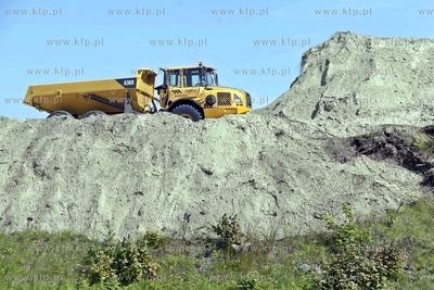 Prace przygotowawcze pod budowe lini kolejowej PKM...