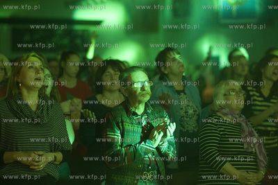 Gdańsk. Sala BHP Stoczni Gdańskiej. Koncert chrześcijańskiego...