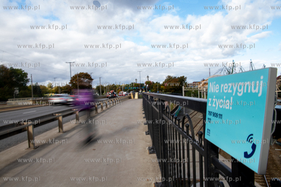 Na gdańskich mostach i wiaduktach pojawiły się tabliczki...