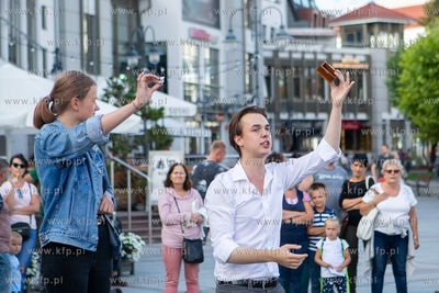 Sopot, Kajetan Bielecki iluzjonista. 21.08.2019 / fot....