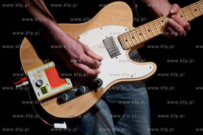 Gdansk. Klub Plama. Koncert Bajzel Supersam. Czlowiek...