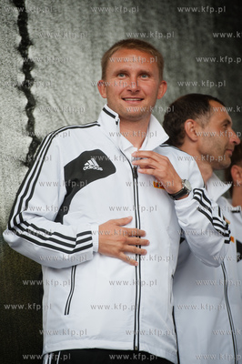 Gdansk. Scena na Targu Weglowym. Prezentacja druzyny...