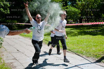 Gdansk. Park Akademicki. Color Run bedacy czescia Color...