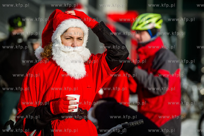Gdansk. Parking pod Ergo Arena. Coroczna akcja Mikolaje...