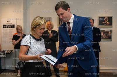 Gdansk. Nadbaltyckie Centrum Kultury. Uroczystosc wreczenia...