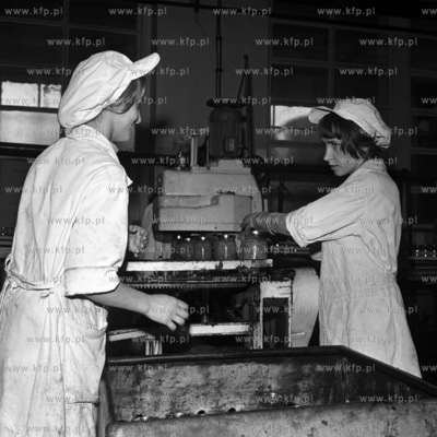 Linia produkcyjna Zakładów Przetwórstwa Owocowo-Warzywnego...