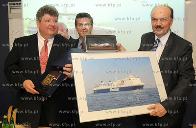 Gdynia. Konferencja prasowa w gmachu Zarzadu Portu...