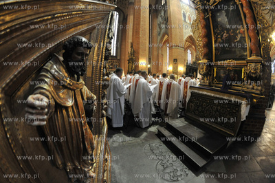 Msza krzyzma w katedrze pelplinskiej,pod przewodnictwem...