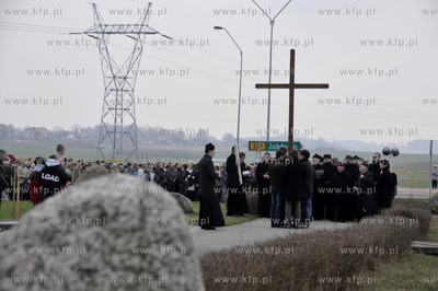 Droga krzyzowa na Gorze Jana Pawla II w Pelplinie pod...