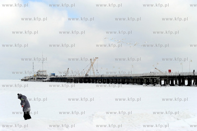 Sopot. Silne mrozy spowodowaly zamarzniecie zatoki...