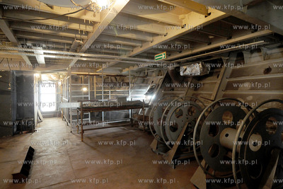 Niedokonczona Korweta Gawron oczekujaca na decyzje...