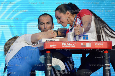 W ostatnim dniu odbywajacych sie w Hali Sportowo -...