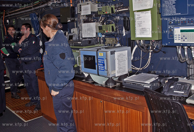 Zwiedzanie okretow NATO, bioracych udzial w manewrach...