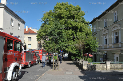 Sopot, ul. 1 Maja 5a. Okolo godziny 16 powstal pozar...