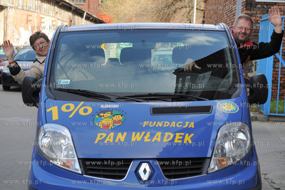 Wladyslaw Ornowski z malzonka prowadza fundacje Pan...