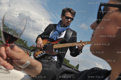 Rejs katamaranem ONYX po gdanskim porcie przedstawicieli...