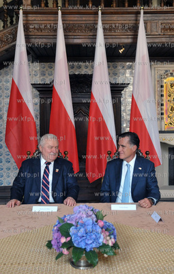 Mitt Romney, kandydat Partii Republikanskiej na prezydenta...