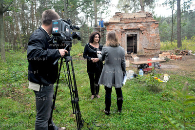 Renowacja grobowca Gralathow w Sulminie gmina Zukowo...