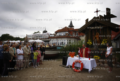 Sopot. Przystan rybacka. Tradycyjne poswiecenie lodzi...