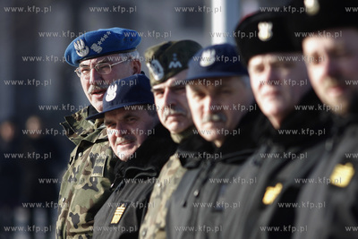 Gdynia Oksywie. Port Wojenny. ORP Bielik wraca z Morza...