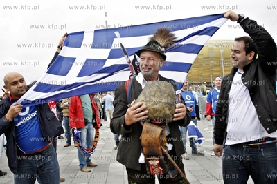 Gdansk Arena. Kibice wchodza na cwiecfinalowy mecz...