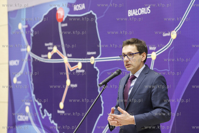 Gdansk. Amber Expo. PERN Przyjazn podpisal  umowę...