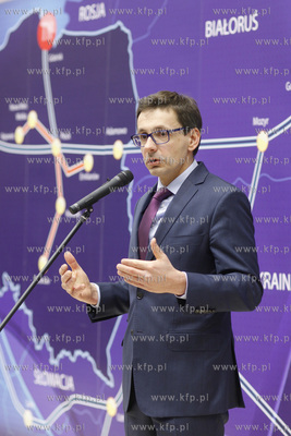 Gdansk. Amber Expo. PERN Przyjazn podpisal umowę z...