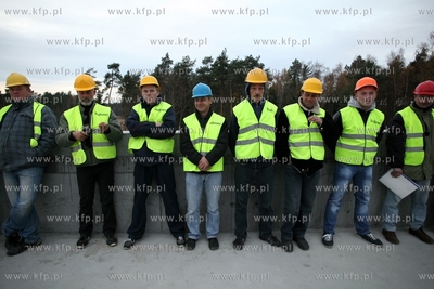 Uroczystosc zawieszenia wiechy na budynku Lokalnego...