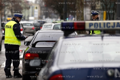 Kontrola policjantow ruchu drogowego stanu trzezwosci...
