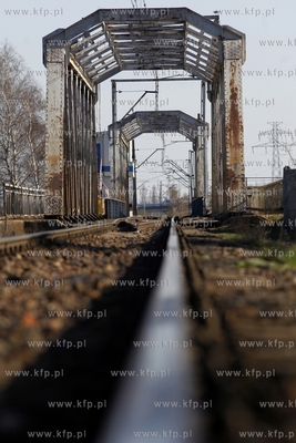 Most kolejowy nad Martwa Wisla w Gdansku.
02.04.2014
fot....