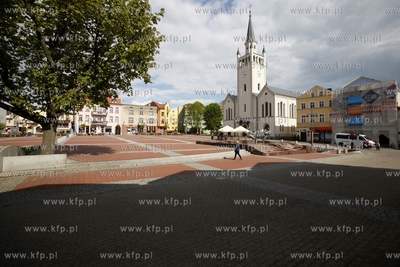 Rynek w Bytowie. 08.05.2014 fot. Krzysztof Mystkowski...