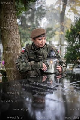 Przed dniem Wszystkich Świętych terytorialsi z 4WMBOT...